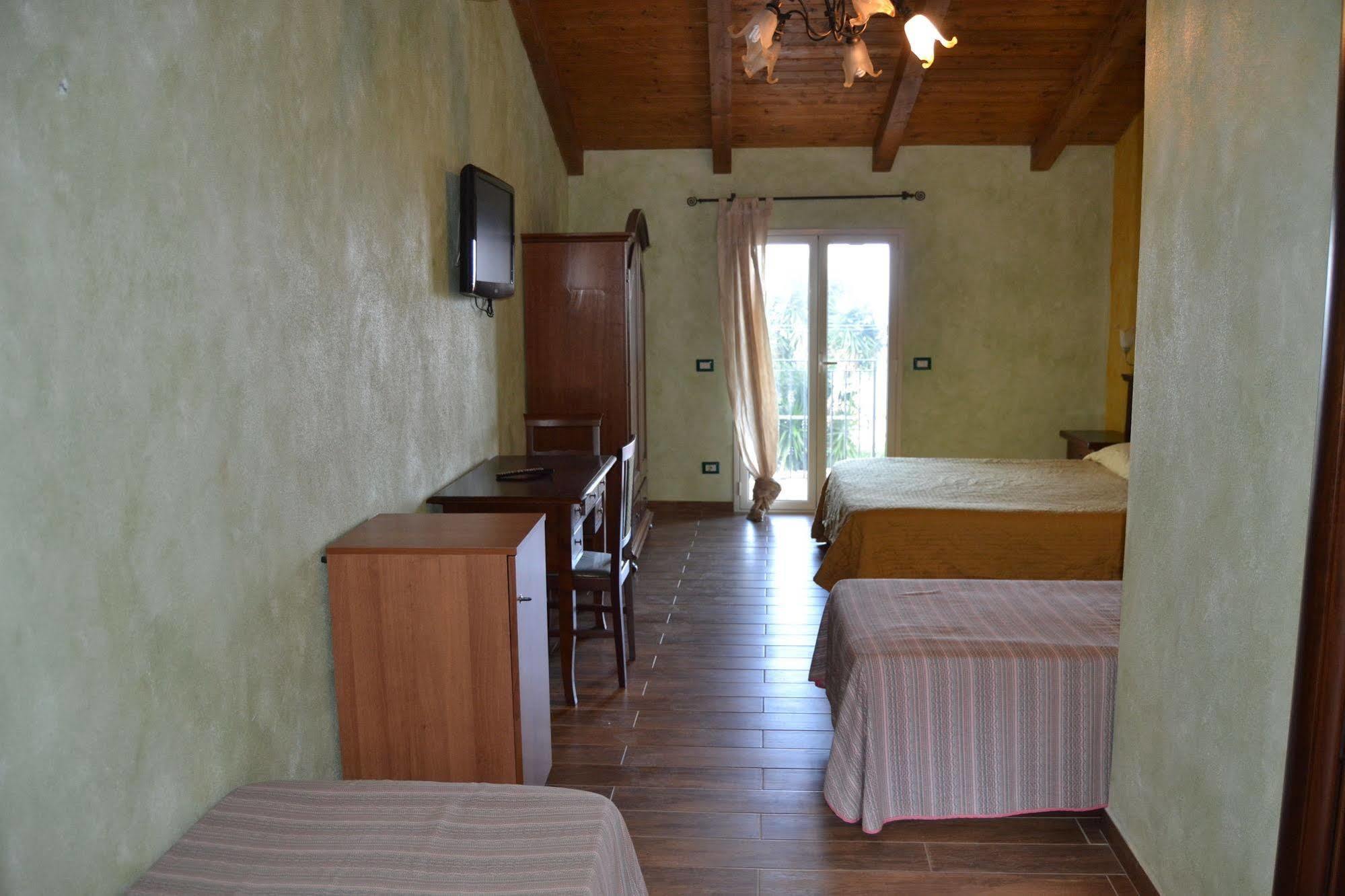 B&B Villa Chianalea 쉴라 외부 사진
