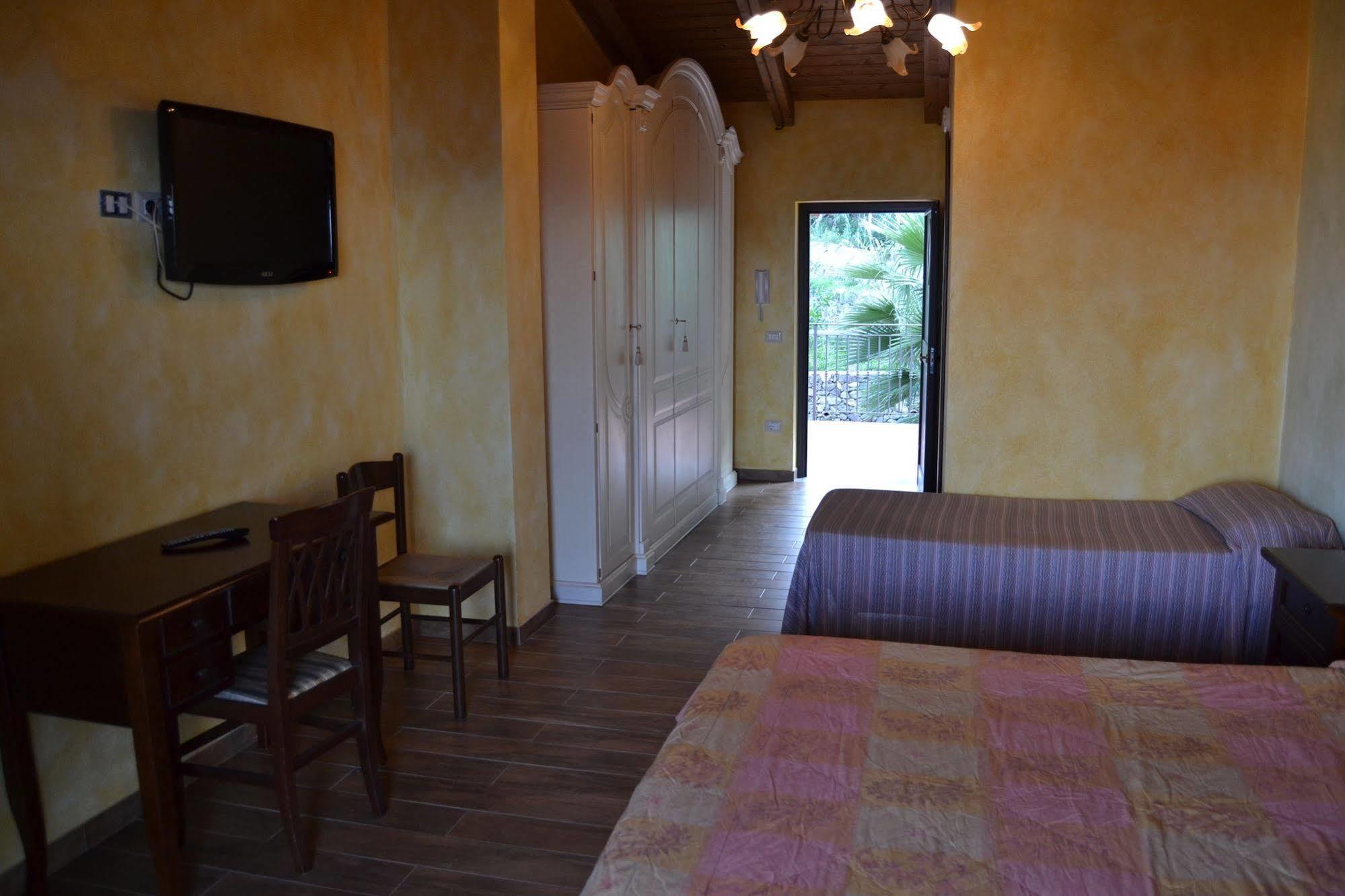 B&B Villa Chianalea 쉴라 외부 사진